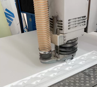 découpe fraiseuse CNC pour créations en polystyrène et autres